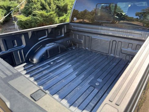 Used 2024 Ford F150 Lariat w/ FX4 Off-Road Package image 6