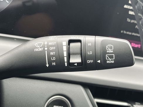 New 2026 Kia Seltos EX FWD image 35
