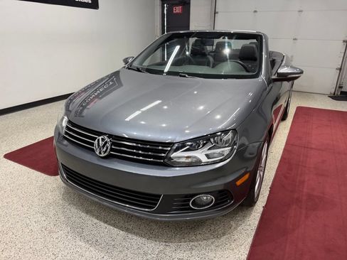 Used 2013 Volkswagen Eos Komfort FWD image 6