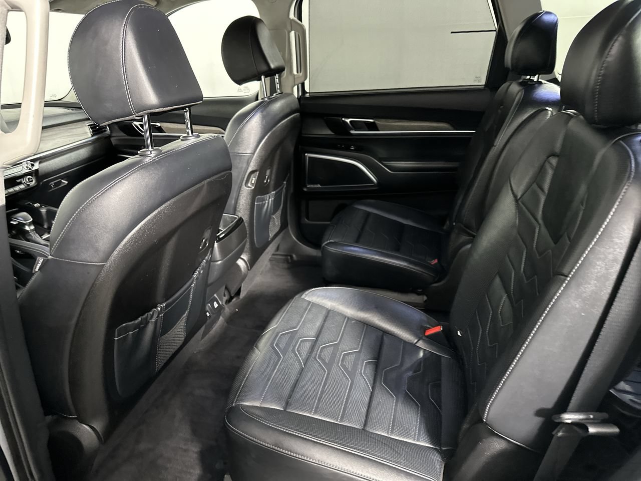 Certified 2022 Kia Telluride SX w/ SX Prestige Package AWD/4WD image 16