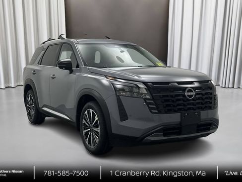 New 2026 Nissan Pathfinder Platinum w/ Cargo Package AWD/4WD image 3