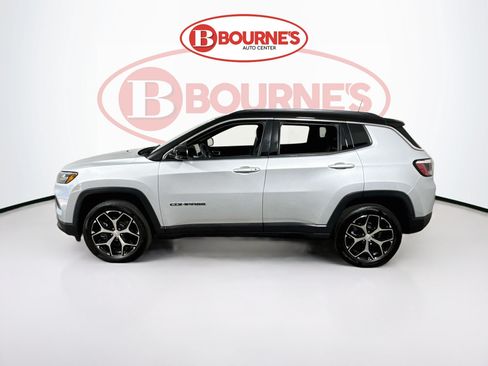Used 2024 Jeep Compass Limited AWD/4WD image 6