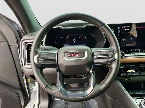 Used 2023 GMC Canyon AT4 image 11