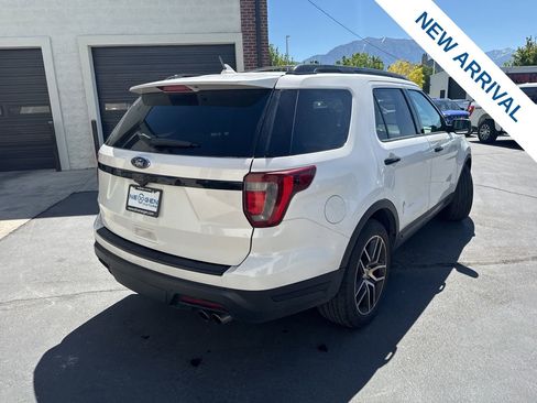 Used 2018 Ford Explorer Sport w/ Equipment Group 401A AWD/4WD image 8