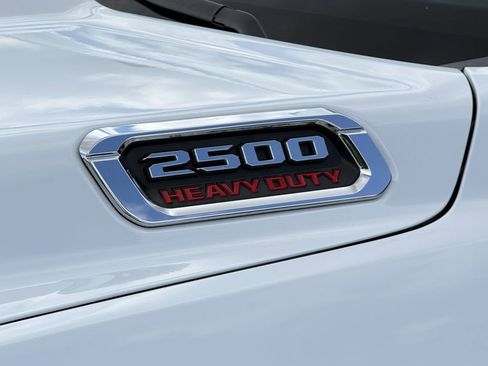 Used 2024 RAM 2500 Big Horn AWD/4WD image 9