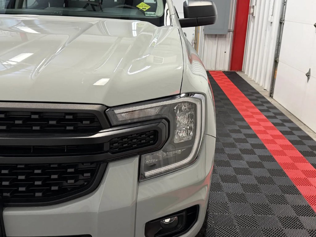 Used 2024 Ford Ranger XL AWD/4WD image 9