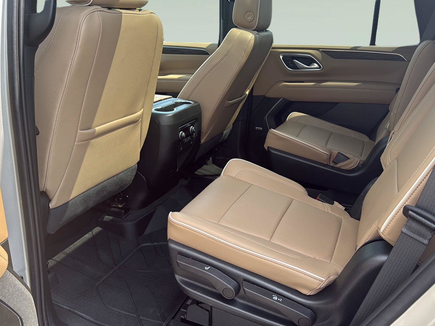 Used 2023 Chevrolet Tahoe Premier w/ Max Trailering Package AWD/4WD image 27