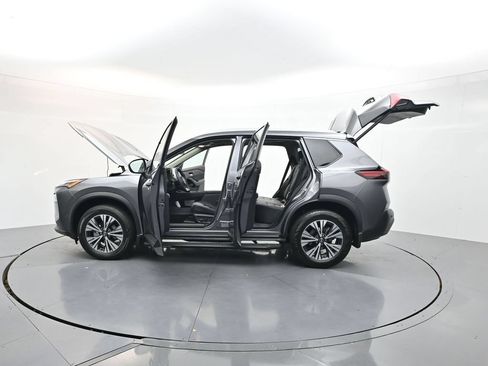 Used 2023 Nissan Rogue SV w/ SV Premium B Package FWD image 38