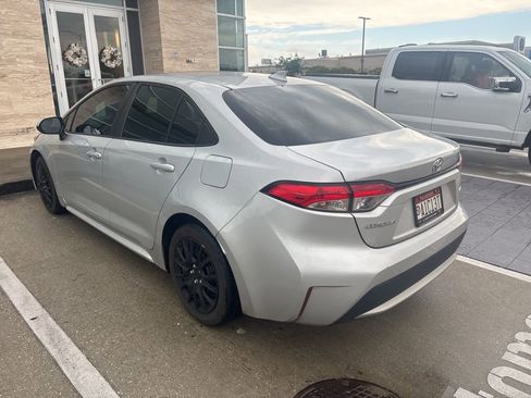 Used 2022 Toyota Corolla LE FWD image 18