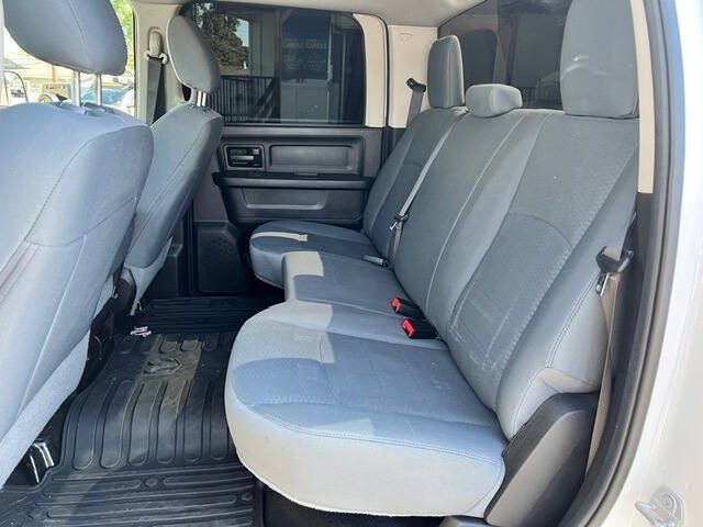 Used 2018 RAM 2500 Tradesman w/ Chrome Appearance Group AWD/4WD image 19