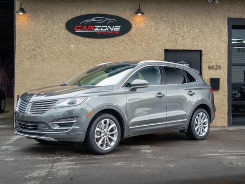 Used 2017 Lincoln MKC Select w/ Select Plus Package AWD/4WD image 1