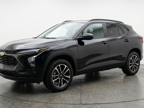 Used 2025 Chevrolet TrailBlazer LT AWD/4WD image 3