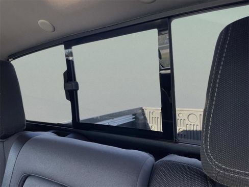 New 2026 Nissan Frontier SV w/ SV Convenience Package image 9