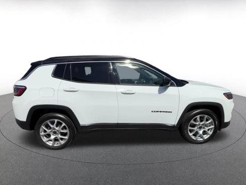 Used 2025 Jeep Compass Limited AWD/4WD image 16