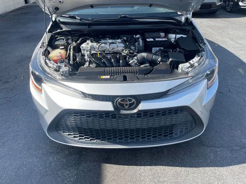Used 2020 Toyota Corolla LE FWD image 11