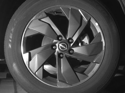 Used 2025 Nissan Rogue SV FWD image 13