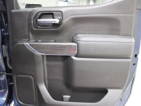 Used 2021 Chevrolet Silverado 1500 LTZ w/ Z71 Off-Road Package image 32