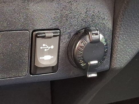 Used 2018 Toyota RAV4 XLE w/ Plus Extra Value Package AWD/4WD image 26