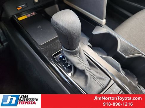 Used 2025 Toyota Camry LE FWD image 20
