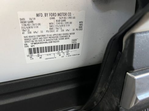 Used 2020 Ford Explorer XLT image 17