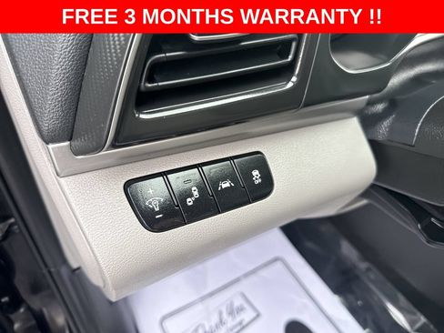 Used 2020 Hyundai Elantra Value Edition FWD image 28
