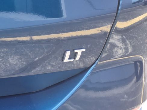 Used 2020 Chevrolet Equinox LT FWD image 21