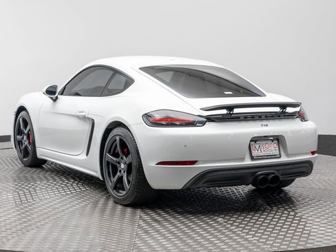 Used 2018 Porsche 718 Cayman image 7