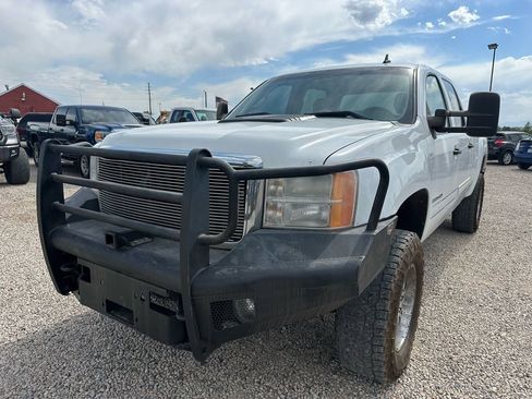 Used 2012 GMC Sierra 2500 SLE w/ SLE Preferred Package AWD/4WD image 4