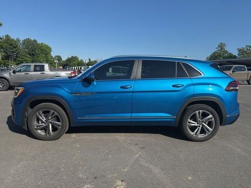 Used 2024 Volkswagen Atlas Cross Sport SEL R-Line AWD/4WD image 2