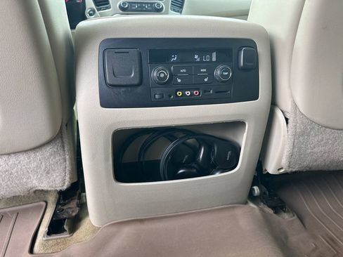 Used 2015 GMC Yukon XL Denali w/ Open Road Package image 23