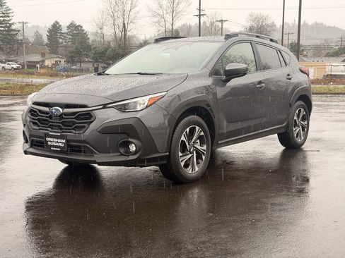 Used 2025 Subaru Crosstrek 2.0i Premium w/ Crosstrek Mirror Package image 3