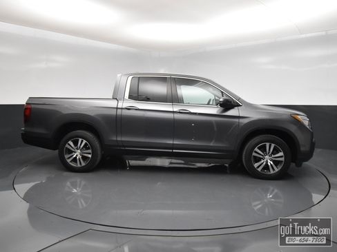 Used 2017 Honda Ridgeline RTS image 47
