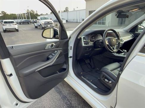 Used 2022 BMW X7 xDrive40i w/ Executive Package AWD/4WD image 11