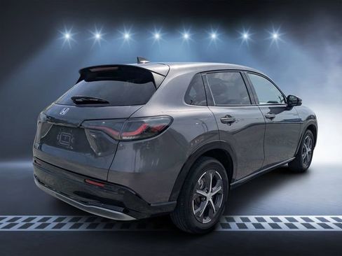 Used 2023 Honda HR-V EX-L image 3