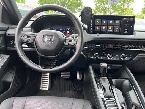 Used 2025 Honda Accord Sport image 16