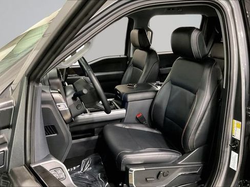 Used 2024 Ford F250 Lariat w/ Sport Appearance Package AWD/4WD image 27