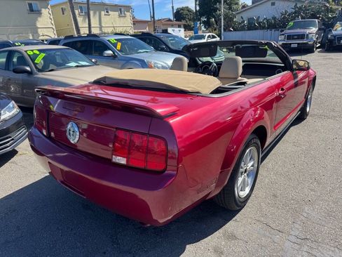 Used 2006 Ford Mustang Convertible RWD image 5