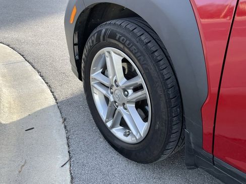 Used 2022 Hyundai Kona SE image 31