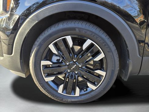 Used 2024 Kia Telluride SX Prestige w/ Towing Package image 11