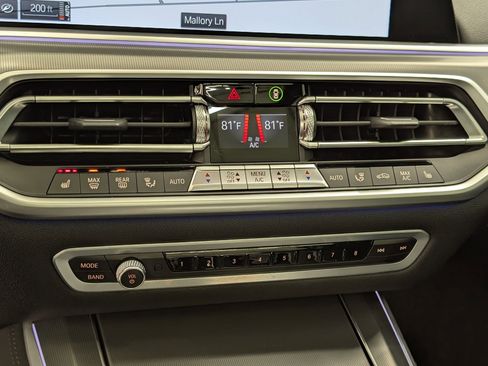 Used 2022 BMW X5 xDrive40i w/ M Sport Package image 24