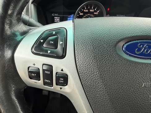 Used 2014 Ford Explorer XLT w/ Equipment Group 202A image 26