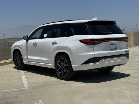 New 2026 Lexus TX 500h AWD image 7