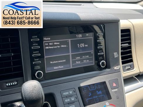 Used 2020 Toyota Sienna L FWD image 32