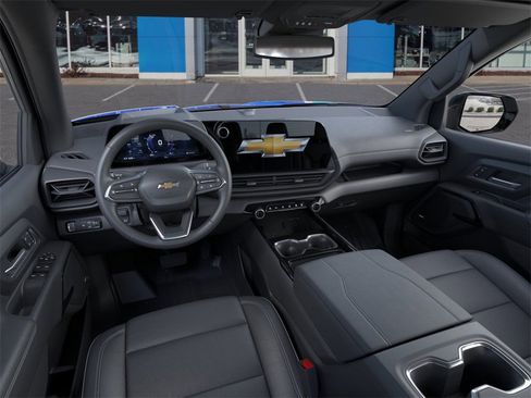 New 2025 Chevrolet Silverado EV LT image 15