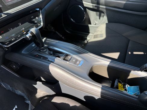 Used 2018 Honda HR-V EX image 13