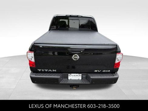 Used 2021 Nissan Titan SV w/ SV Convenience Package AWD/4WD image 5