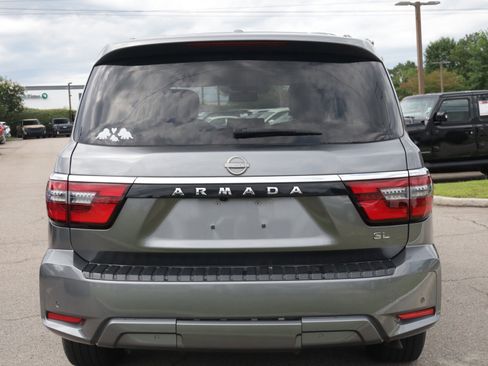 Used 2021 Nissan Armada SL w/ Captain's Chairs Package AWD/4WD image 3