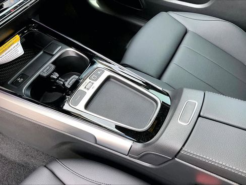 New 2026 Mercedes-Benz GLB 250 image 11