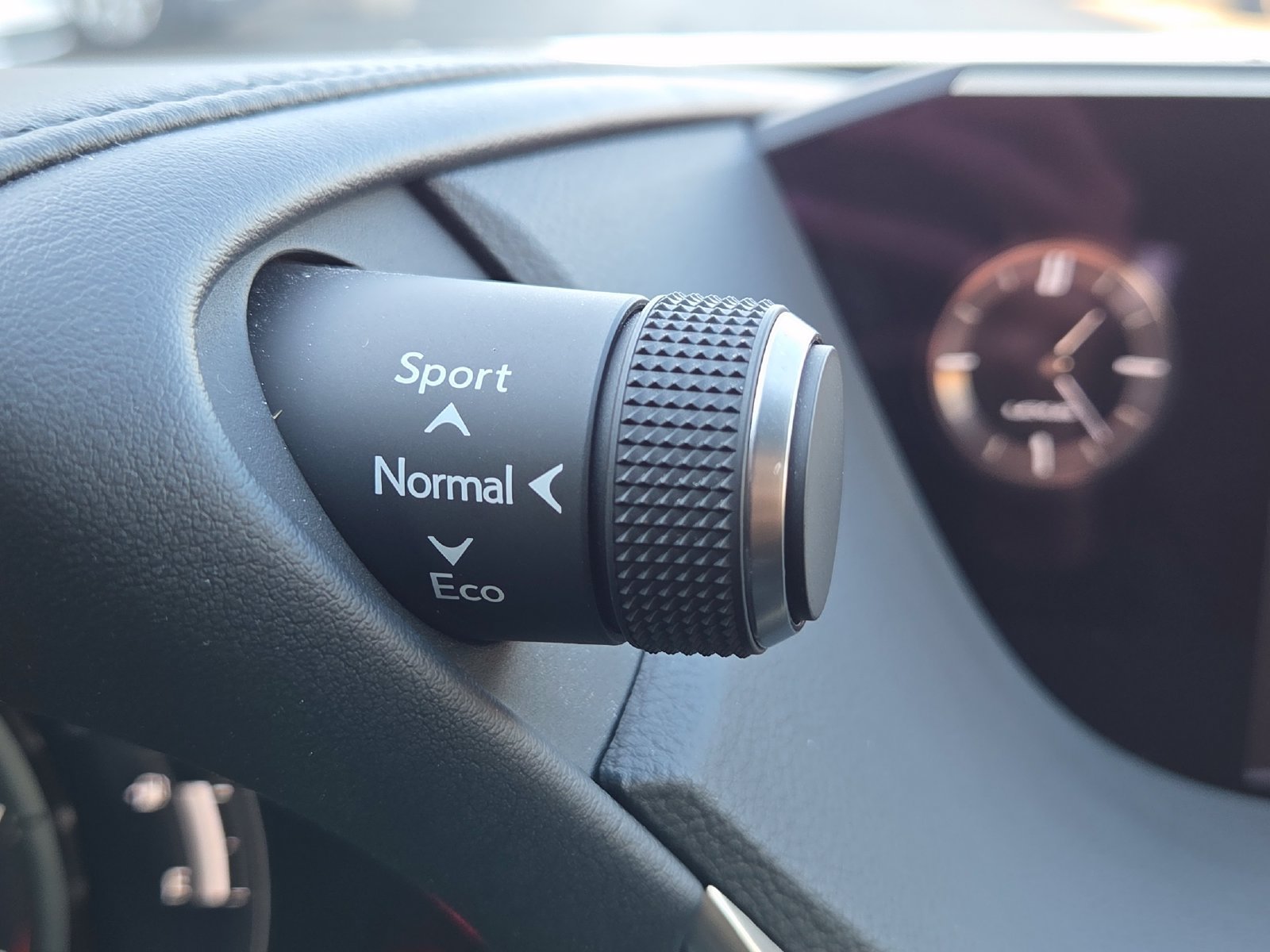 Used 2019 Lexus ES 350 F Sport w/ Accessory Package FWD image 6