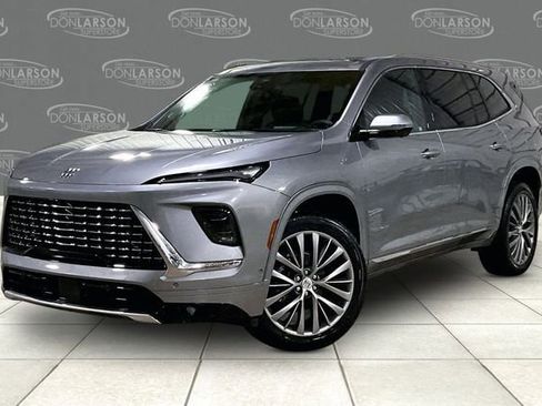 New 2026 Buick Enclave Avenir w/ Super Cruise Package image 2